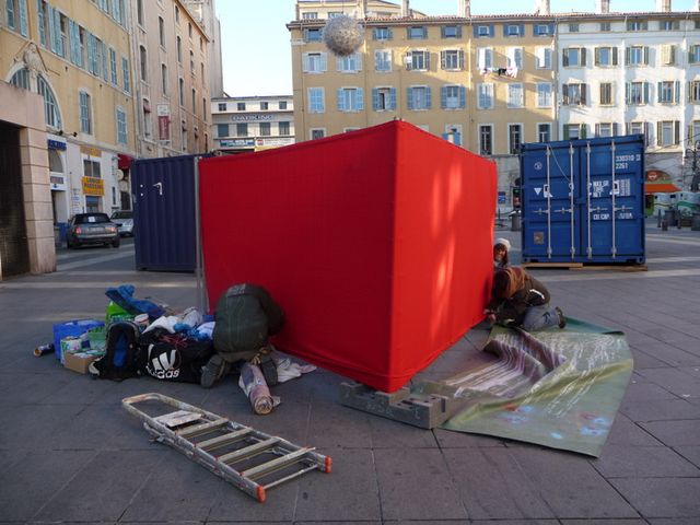 IMG_053 PAB, peinture urbaine participative, sur la place