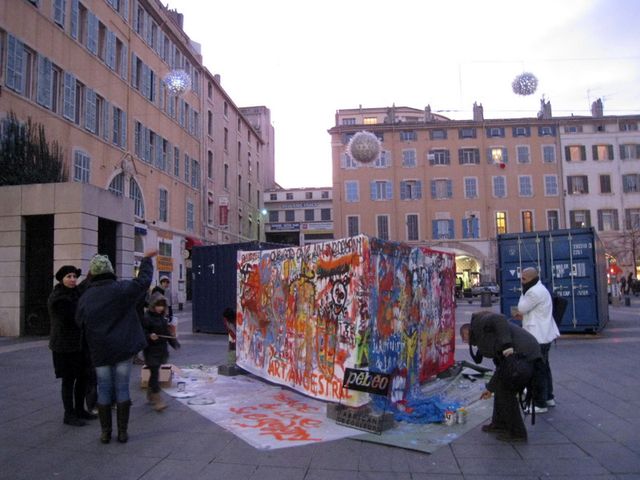 IMG_055 PAB, peinture urbaine, sur la place